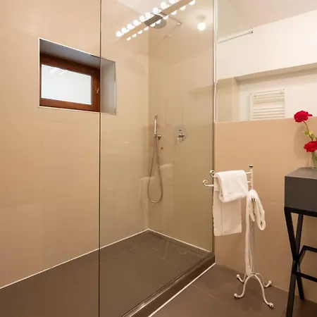 Keys Of Italy - Monalda Tot - Amazing 2 Apts アパート *